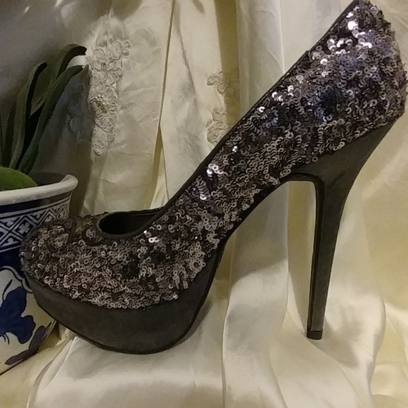 Shoes, Sequined - Picture 4 of 8